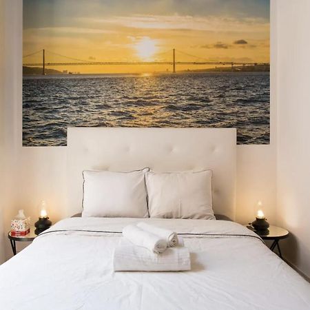 شقة Beautiful 3-Story House In Chiado With A 40M² Private Terrace Lisboa المظهر الخارجي الصورة