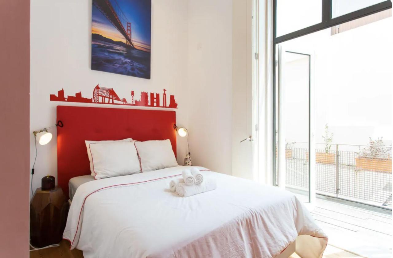 شقة Beautiful 3-Story House In Chiado With A 40M² Private Terrace Lisboa المظهر الخارجي الصورة