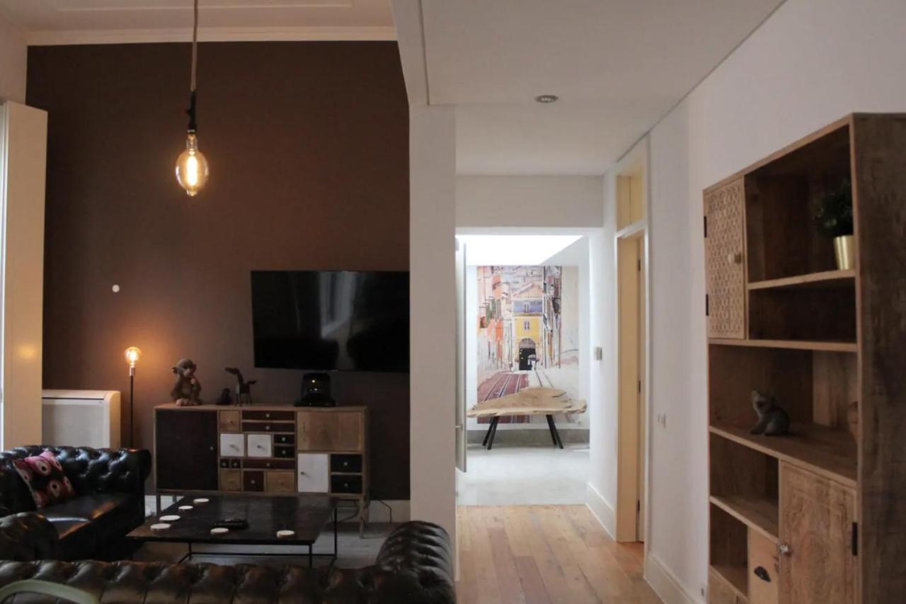 شقة Beautiful 3-Story House In Chiado With A 40M² Private Terrace Lisboa المظهر الخارجي الصورة