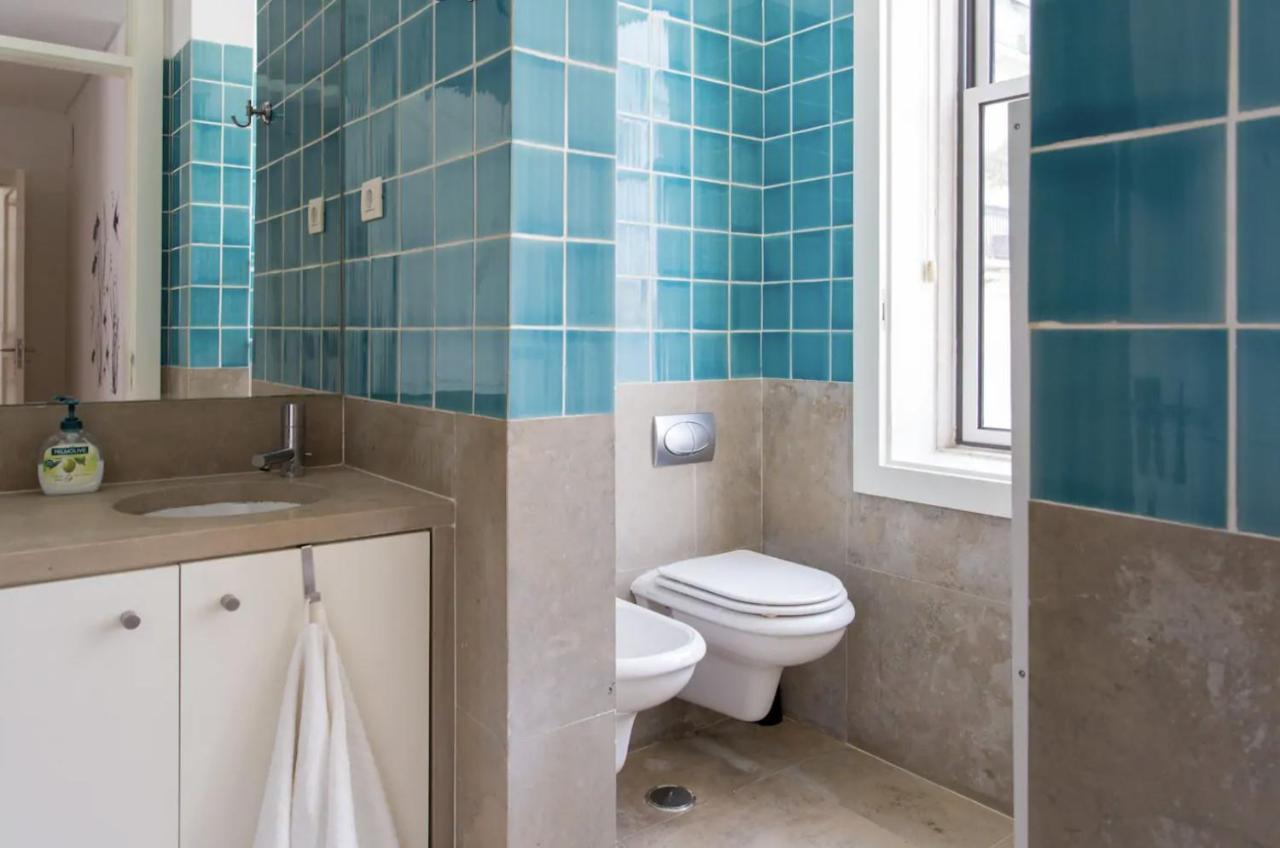 شقة Beautiful 3-Story House In Chiado With A 40M² Private Terrace Lisboa المظهر الخارجي الصورة