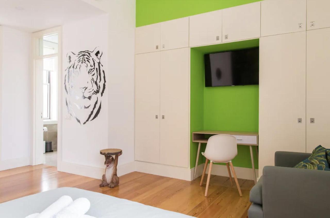شقة Beautiful 3-Story House In Chiado With A 40M² Private Terrace Lisboa المظهر الخارجي الصورة