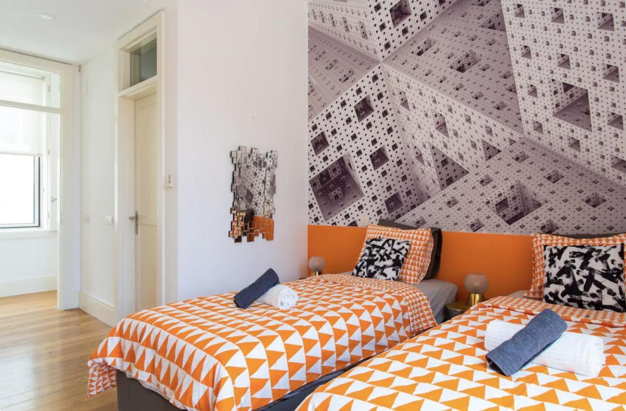 شقة Beautiful 3-Story House In Chiado With A 40M² Private Terrace Lisboa المظهر الخارجي الصورة