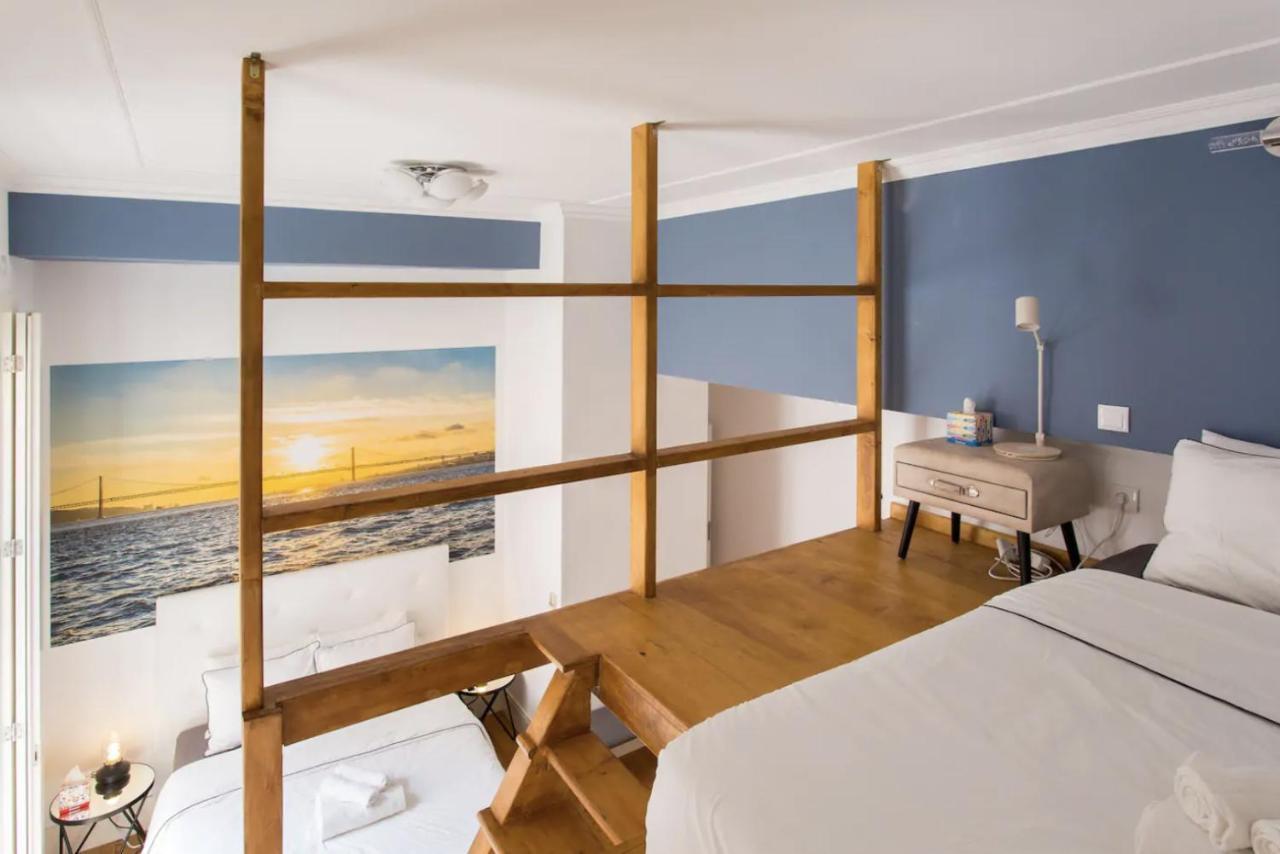 شقة Beautiful 3-Story House In Chiado With A 40M² Private Terrace Lisboa المظهر الخارجي الصورة