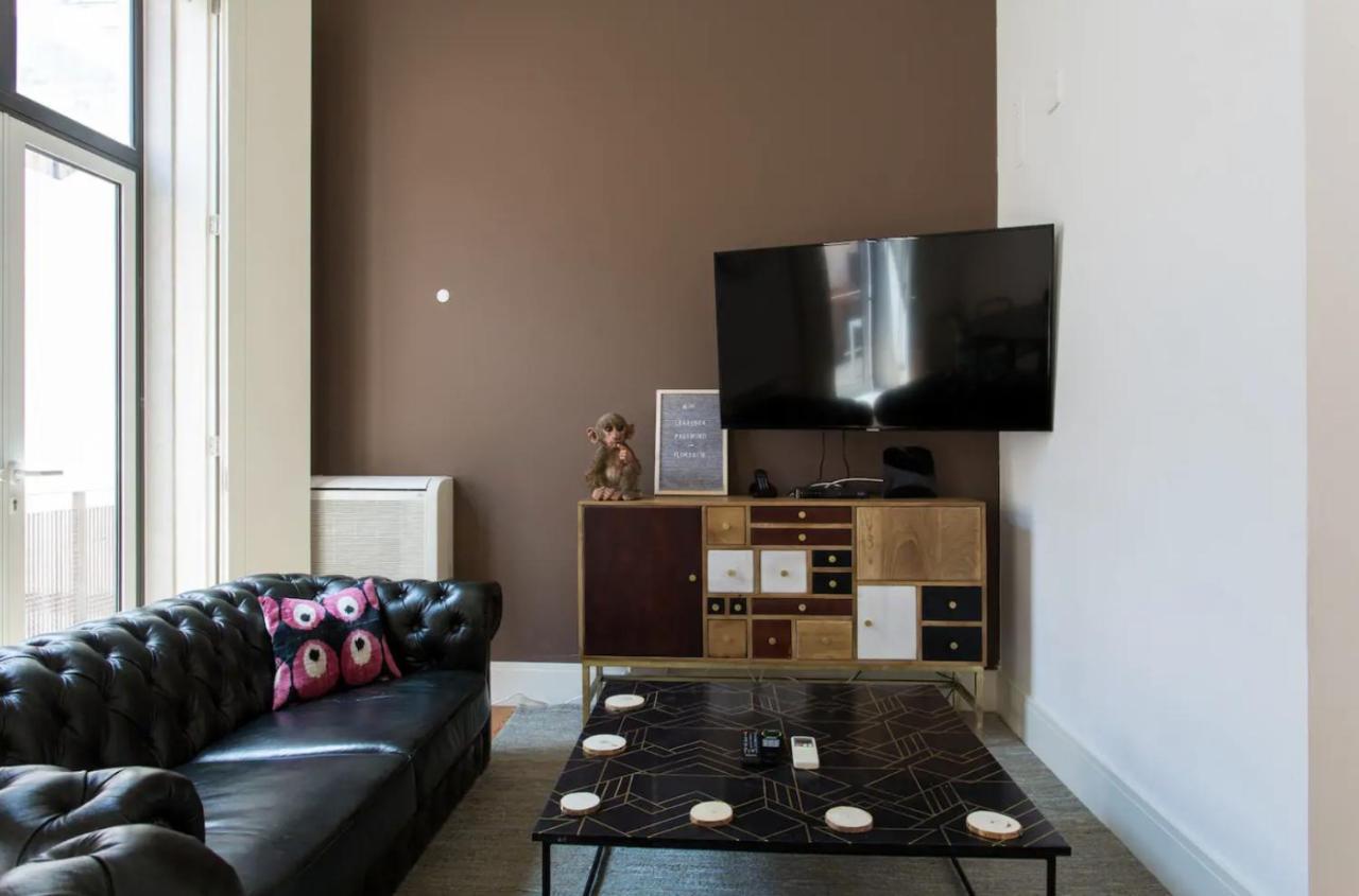شقة Beautiful 3-Story House In Chiado With A 40M² Private Terrace Lisboa المظهر الخارجي الصورة