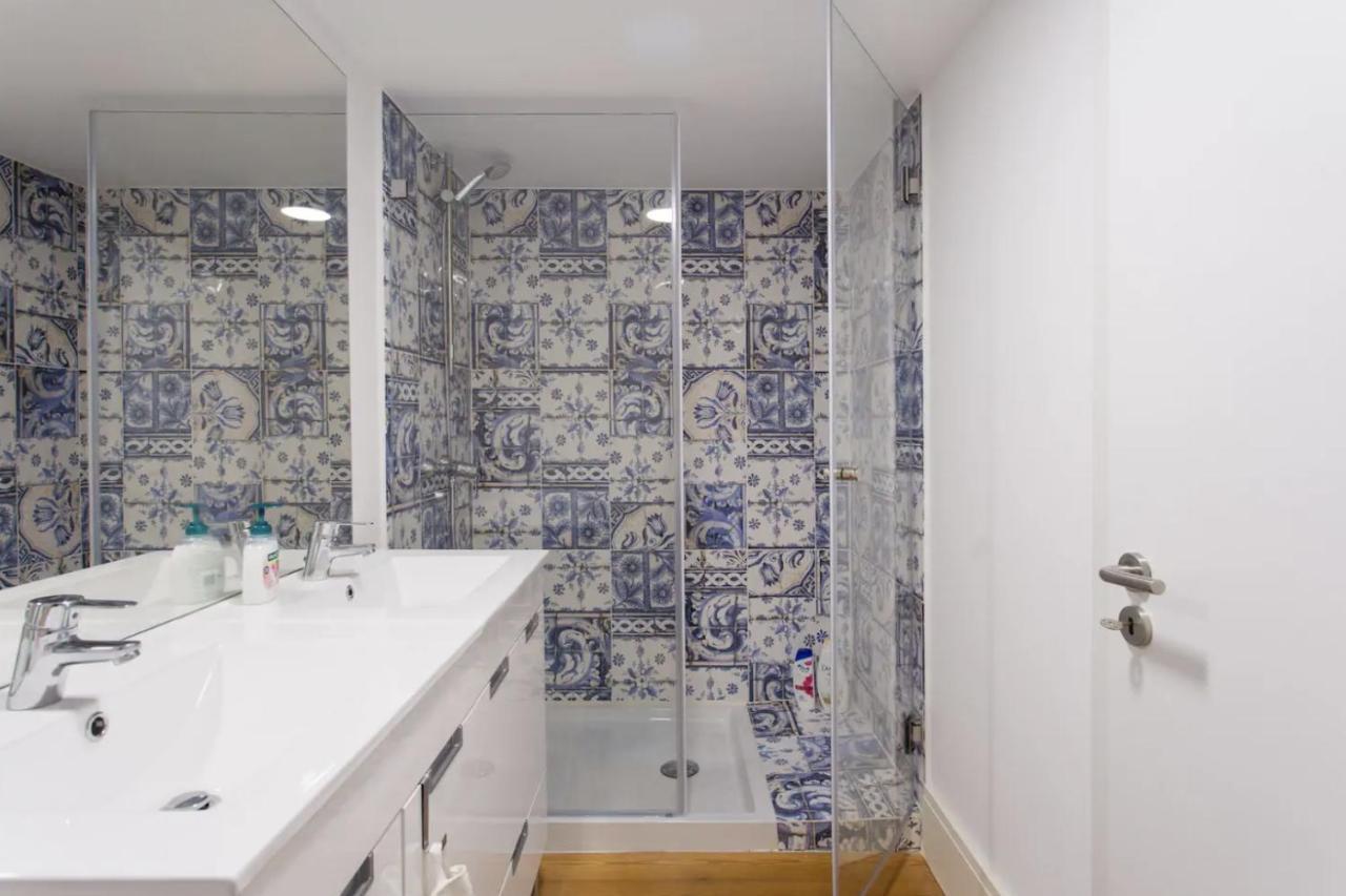 شقة Beautiful 3-Story House In Chiado With A 40M² Private Terrace Lisboa المظهر الخارجي الصورة